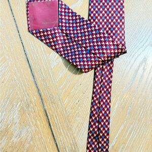 yves saintlaurent tie all silk YSL